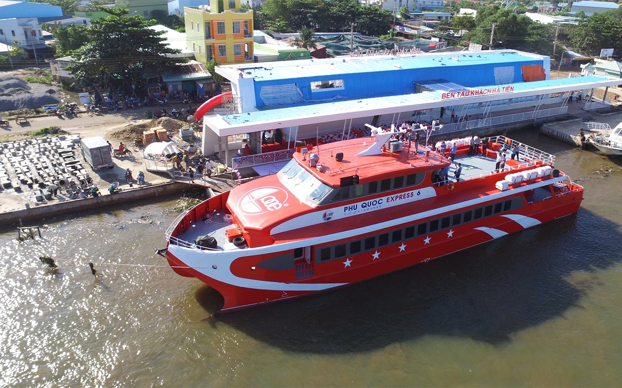 Tàu cao tốc từ Hà Tiên đi Phú Quốc. Ảnh: Phu Quoc Express